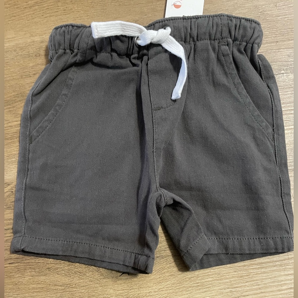 Ollie’s Day boutique boys cotton gray shorts (3/4) toddlers NWT